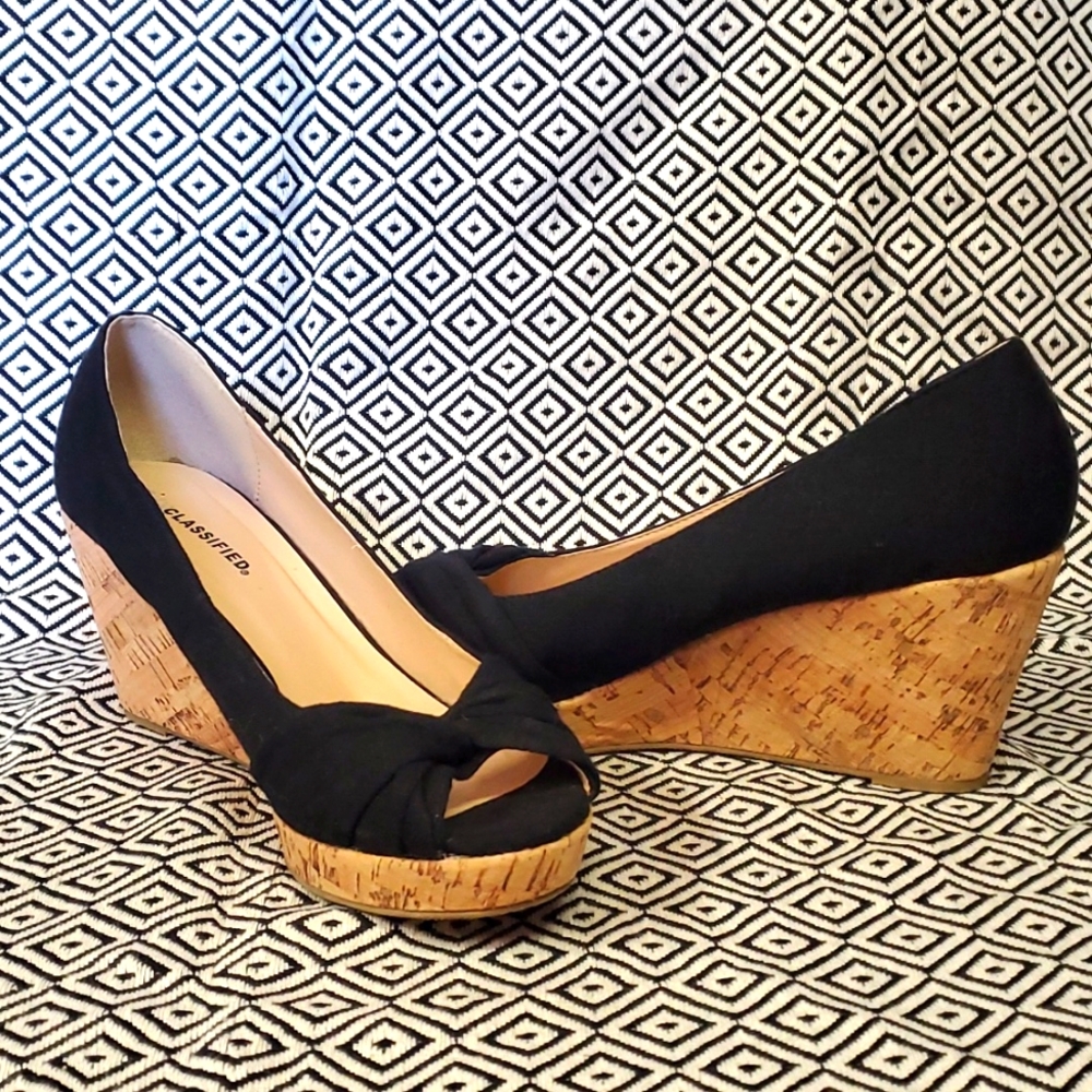 Black Wedges Sz 10 Never Worn